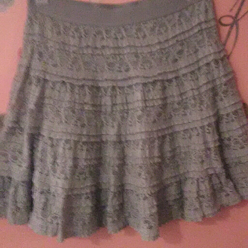 Grey ruffled lace mini skirt